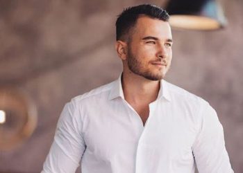 Moderatori i njohur largohet nga “Ora News”, bëhet zyrtare lëvizja e tij