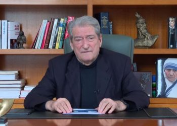 Tërmeti i 26 nëntorit, Berisha: Qeveria bleu vota me fondet