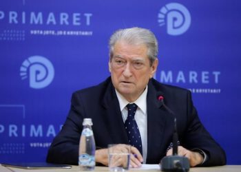 Një tjetër deputet i grupit të Alibeajt i bashkohet Berishës