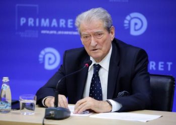 Moti i keq në vend, Berisha bën lëvizjen e papritur