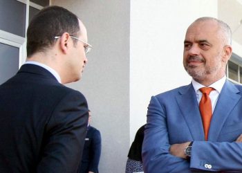 Emigrimi, Bushati për BBC: Përgjegjësia e jona si politikanë