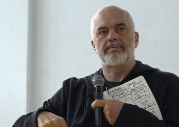 “Kërkoj punë!” I riu “vë në siklet” Ramën në Tropojë: Ke portalin….