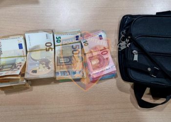Sekuestrohen 17 000 euro, procedohet turku në Kapshticë –