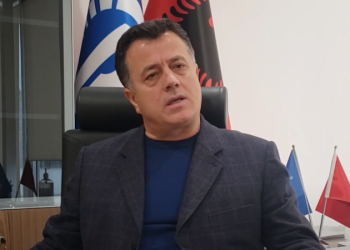 Kemi një kërkesë për ndërkombëtarët –