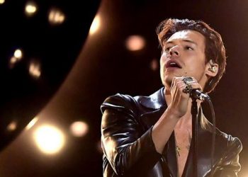 “Për shkak të sëmundjes…”/ Harry Styles ndan lajmin e keq me fansat