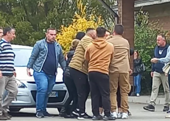 Tragjedia e familjes Hyseni/ Mediat rrëqethin me detajet: Britmat e Anjezës dëgjohen kudo në morg