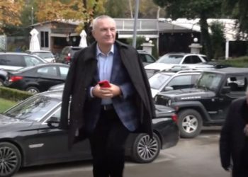 Përfundon takimi, Meta rreth 60 minuta në zyrën e Berishës