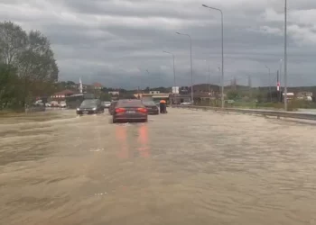 Lumi Drin del nga shtrati, bllokohet hyrja për në Shkodër