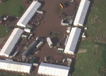 Alarm në qendrën e emigrantëve në Angli, rriten rastet me… –