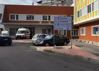 “Na dhunuan të dyve, flet bashkëshortja e të moshuarit në Klos