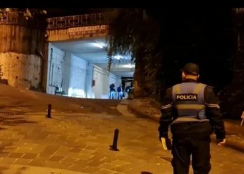 Vrasja te Kodra e Diellit për gjakmarrje, autori shpallet në kërkim