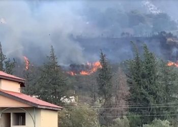 Paradoksi/ Veriu përmbytet nga shiu, në Radhimë ndizet zjarri