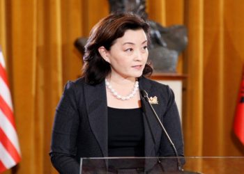 Yuri Kim thyen heshtjen, tregon nëse do të largohet nga Shqipëria