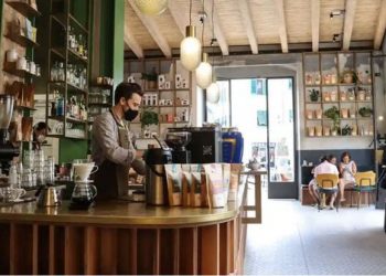 Lokali kishte rritur çmin e kafes, klienti e denoncon në polici