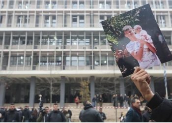 E qëlloi policia se iku pa paguar, ndërron jetë 16-vjeçari në Greqi –