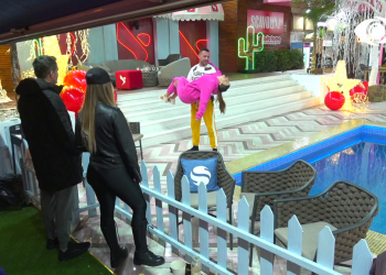 VIDEO/ Kiara në krahët e Luizit