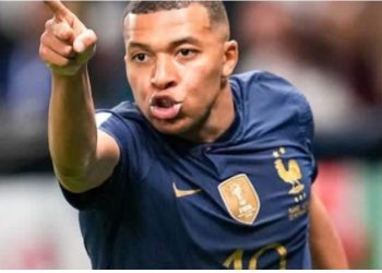 VIDEO/ Franca tregon “dhëmbët”, Mbape tund rrjetën e Polonisë –