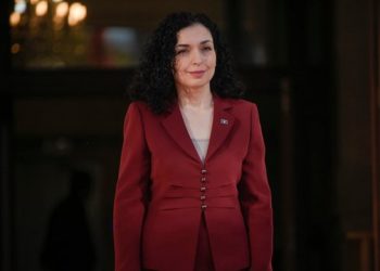 Vjosa Osmani njofton: Shtyhen zgjedhjet në veri të Kosovës