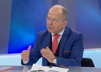 Erion Veliaj, fajtori kryesor për shembjen e Teatrit –