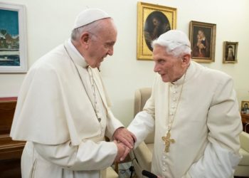 Papa Benedikti XVI në gjendje të rëndë shëndetësore