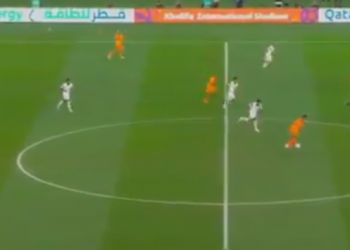 VIDEO/ Zhbllokohet sfida Holandë-SHBA