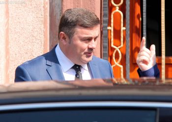 Lirohet nga detyra drejtori i SHISH