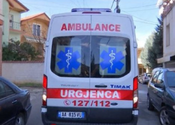 EMRI/ U përplas nga Ballono, i mituri niset me urgjencë në Tiranë