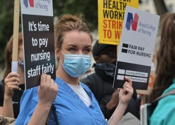 Greva më e madhe në histori, BBC: Infermierët në Angli kërkojnë rritje pagash