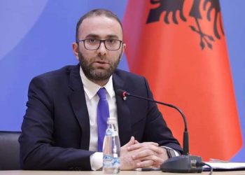 Bardhi nxjerr zbuluar Ramën e Ballukun: Si mashtruan për Portin e Durrësit