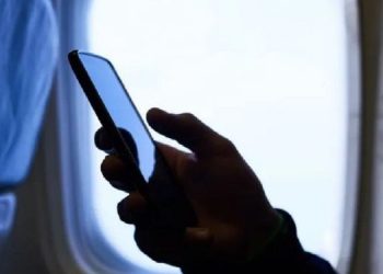 Duke nisur nga 2023, ja si mund të përdoren telefonat në fluturime –