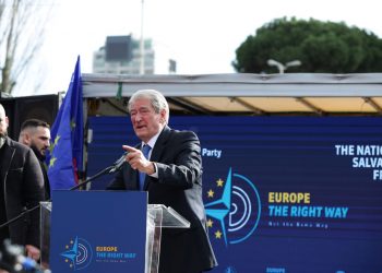 Berisha: Dalim para Evropës si njerëz të varkave