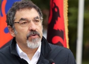 “Mund të protestoni”, Çuçi i jep ‘leje’ opozitës: Por jo në… –