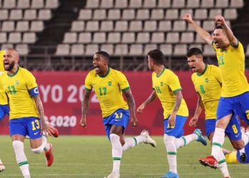 Brazili pëson goditjen e rradhës, dy nga “yjet” mbyllin Botërorin