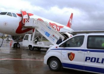 50 të burgosur shqiptar në Britani do vijnë në Shqipëri