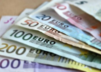 Vijon rënia e Euros, për dy javë ka humbur 1.7% të vlerës