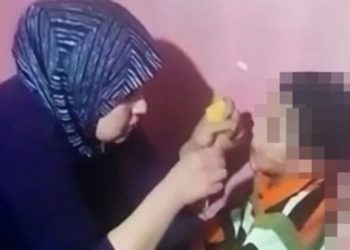 Digjnin fëmijët me çakmak, arrestohen prindërit ‘bisha’ në Bursa