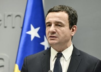 Aksidentohet eskorta e Albin Kurtit