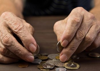 Kriza e çmimeve varfëron shqiptarët –