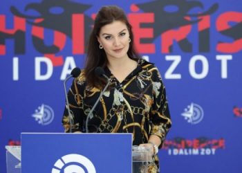 Në Vaun e Dejës, Bashkia ia kalon ndihmën militantëve të PS