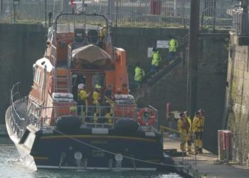 Rritet numri i viktimave nga mbytja e gomones në Kanalin Anglez