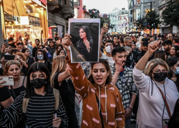 Mbi 200 persona janë vrarë gjatë protestave në Iran