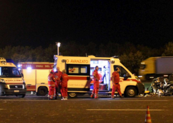 Po ktheheshin nga festa, aksidentohen për vdekje 4 të rinj në Itali –