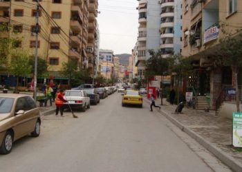 Shpërthim me lëndë plasëse te Komuna e Parisit