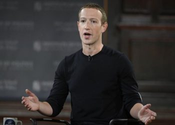 Probleme me “Apple”/ Pas Musk, edhe Zuckerberg sulmon kompaninë