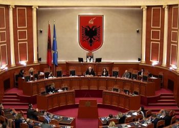 Rama ‘eliminon’ kandidaturat: Nuk votojmë avokatin e PD