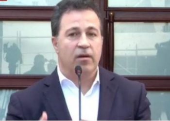 “Garanci nuk ka”/ Peleshi ‘dorëzohet’ përballë sulmit ndaj bankave –