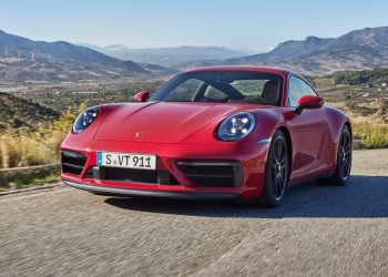 Porsche po zëvendëson benzinën me ajër dhe ujë –