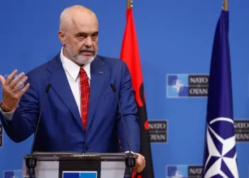 “Mosmirënjohës dhe narcist”, mediat greke “kryqëzojnë” Ramën