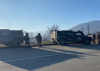 Tensionohet situata, sulmohen gazetarët në veri të Kosovës