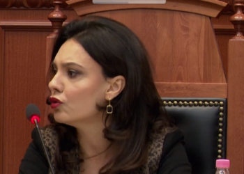 “Erdhe nga rruga”, Spiropali mbron Ibrahimajn: Mos guxoni…